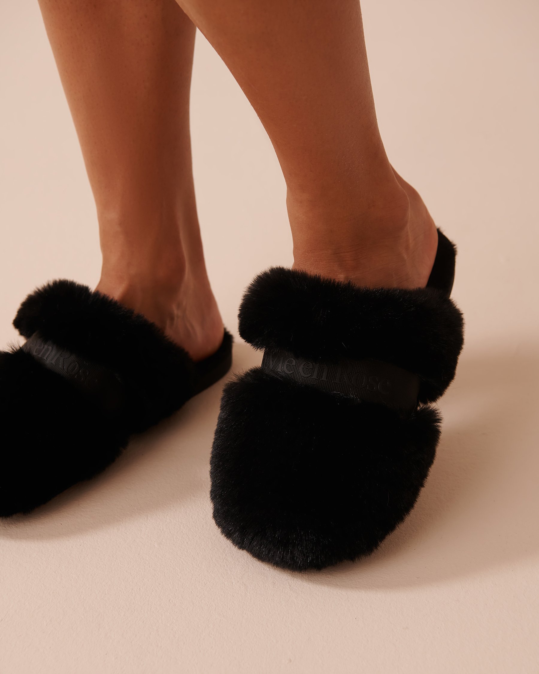 LA VIE EN ROSE Faux Fur Crossed Slippers Black 40700335 - View1