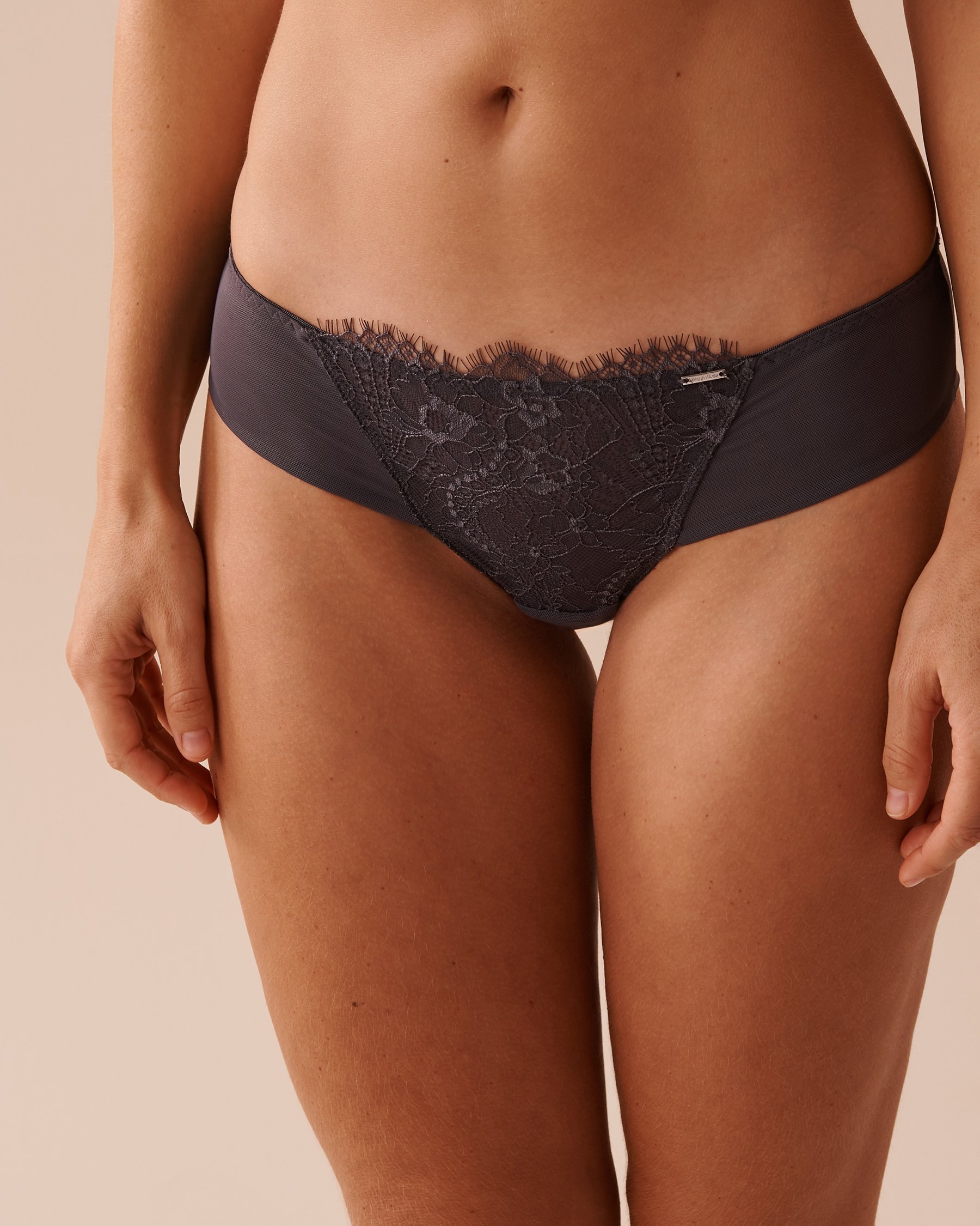 LA VIE EN ROSE Lace and Mesh Cheeky Panty Anthracite 20300327 - View1