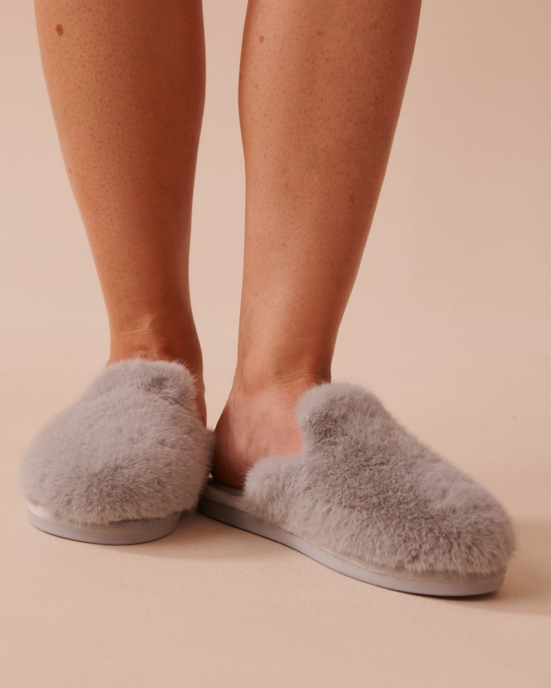 LA VIE EN ROSE Long Faux Fur Slippers Grey 40700356 - View1