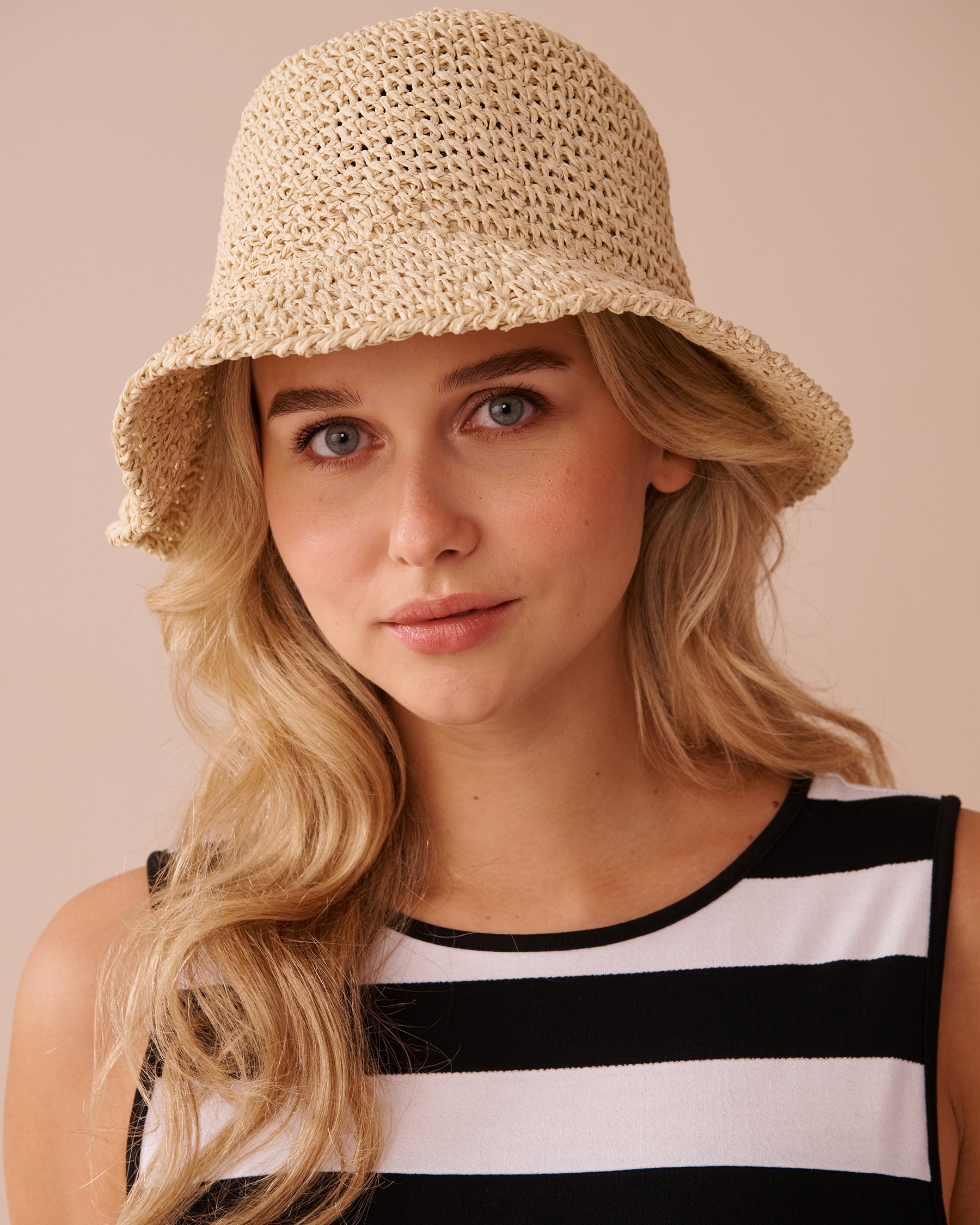 LA VIE EN ROSE AQUA Straw Cloche Hat Sand 80500111 - View1