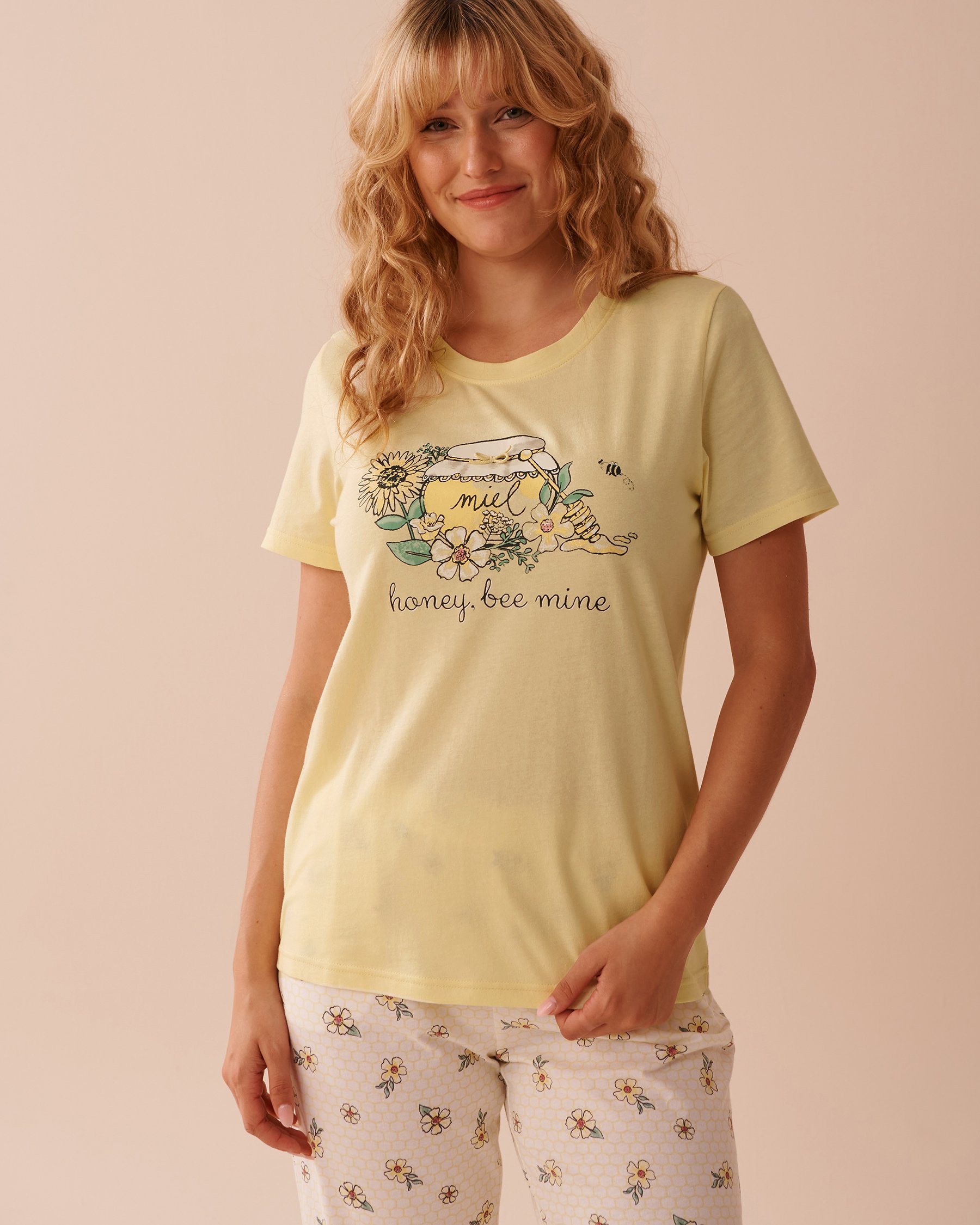 LA VIE EN ROSE T-shirt col rond en coton à imprimé abeille Jaune pâle 40100693 - View1