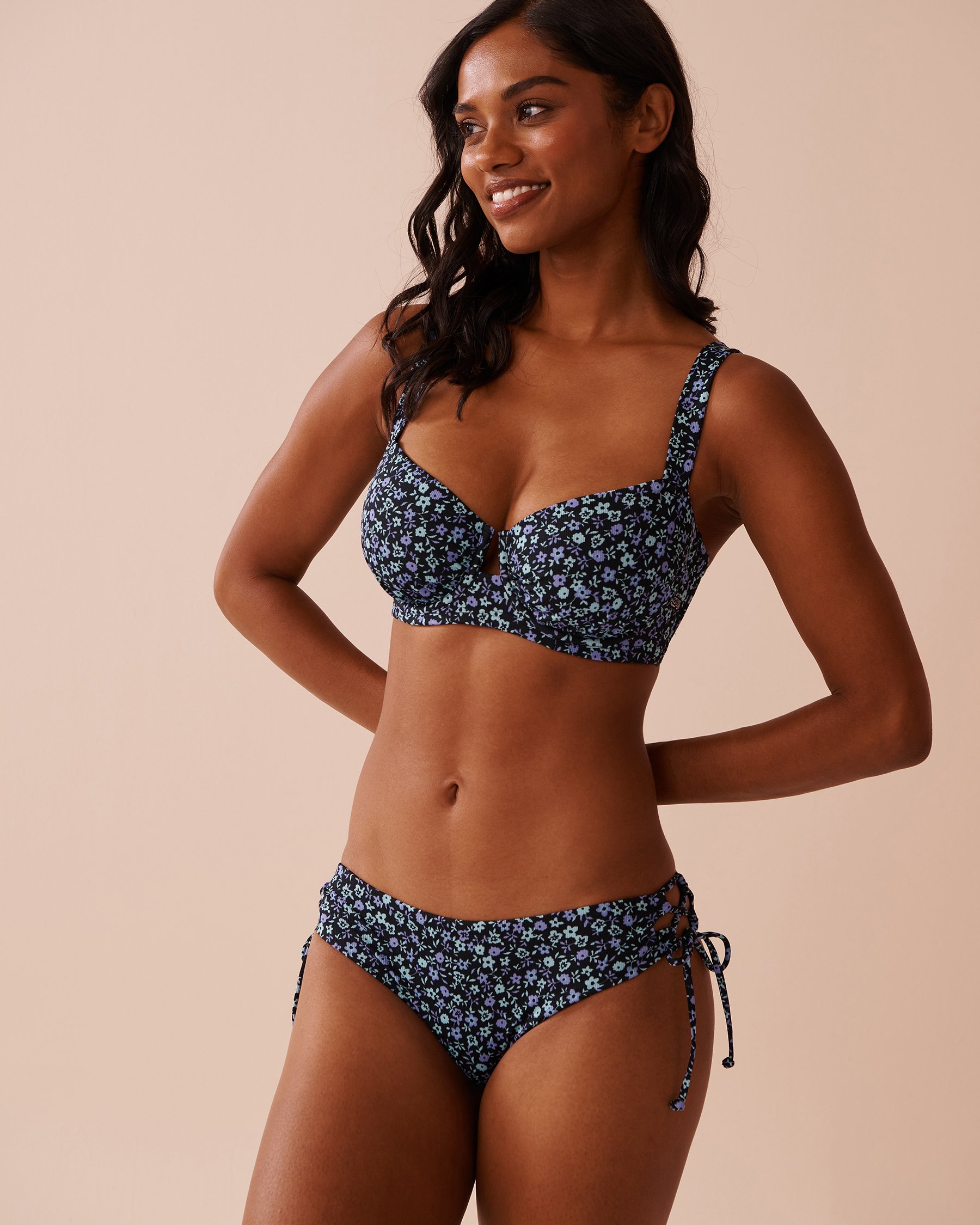 LA VIE EN ROSE AQUA PERIWINKLE FLOWERS Recycled Fibers D Cup Balconette Bikini Top Periwinkle Flowers 70200153 - View1