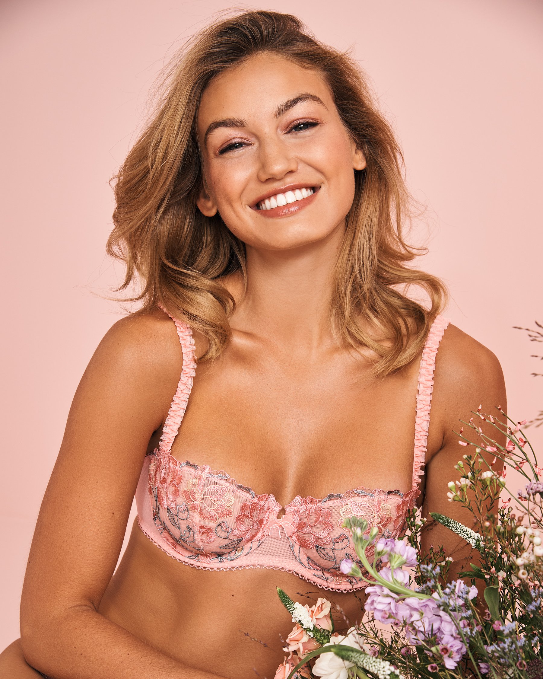 LA VIE EN ROSE Unlined Balconette Bra Peachy Pink Flowers 10100170 - View1