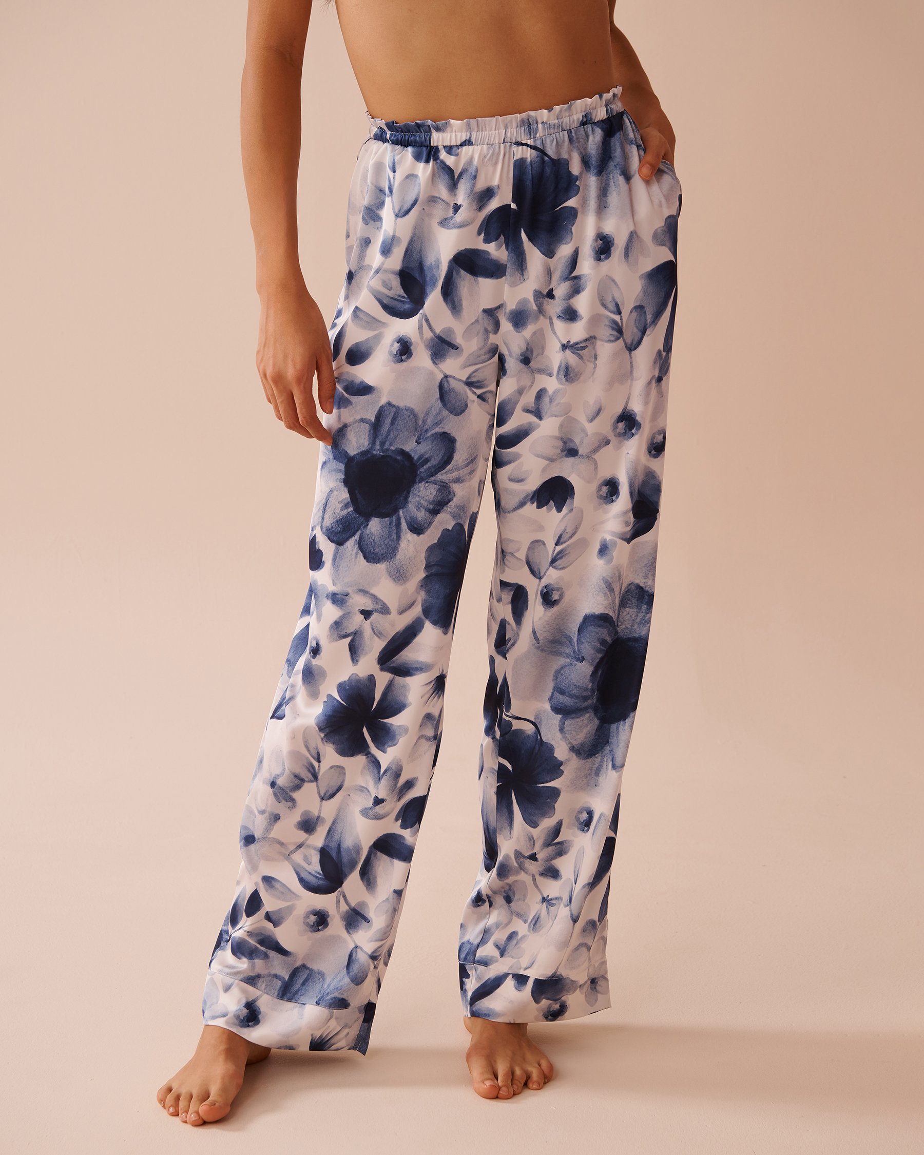 Pantalon en satin à volants imprimé floral bleu