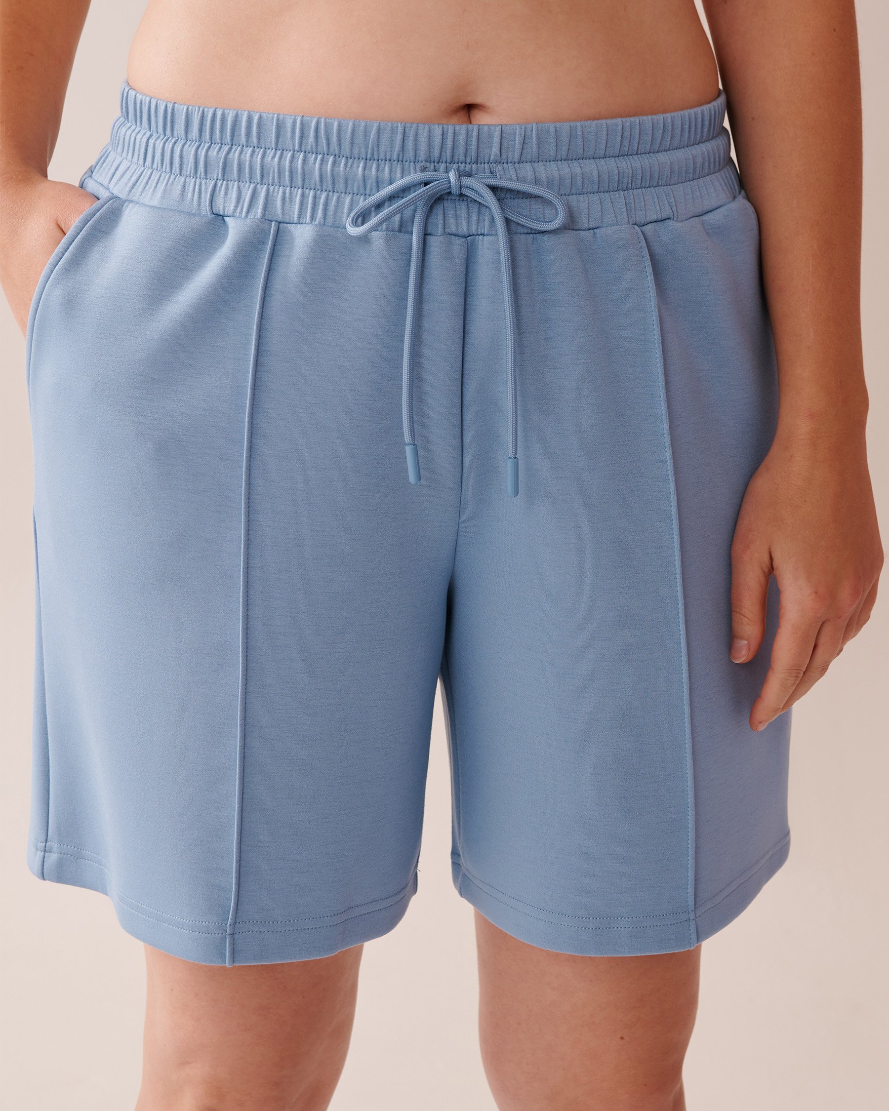 LA VIE EN ROSE Bermuda Shorts Cloud Blue 50200088 - View1