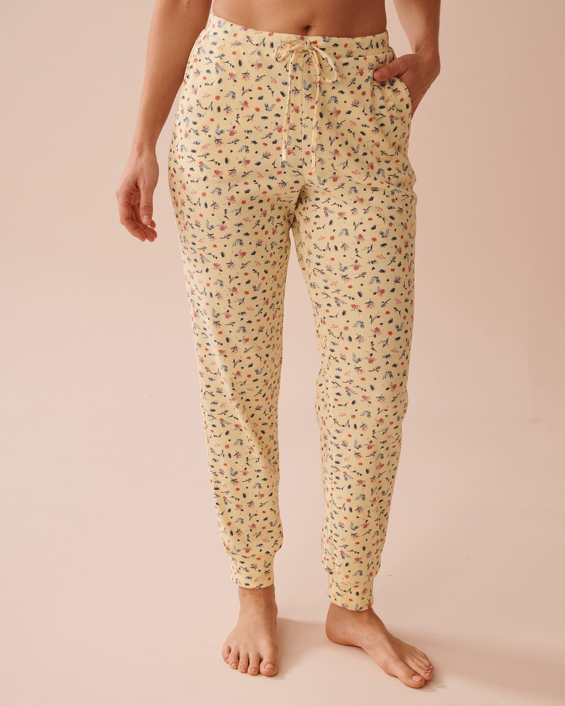 LA VIE EN ROSE Pantalon côtelé à petites fleurs Bouquet printanier 40200700 - View1