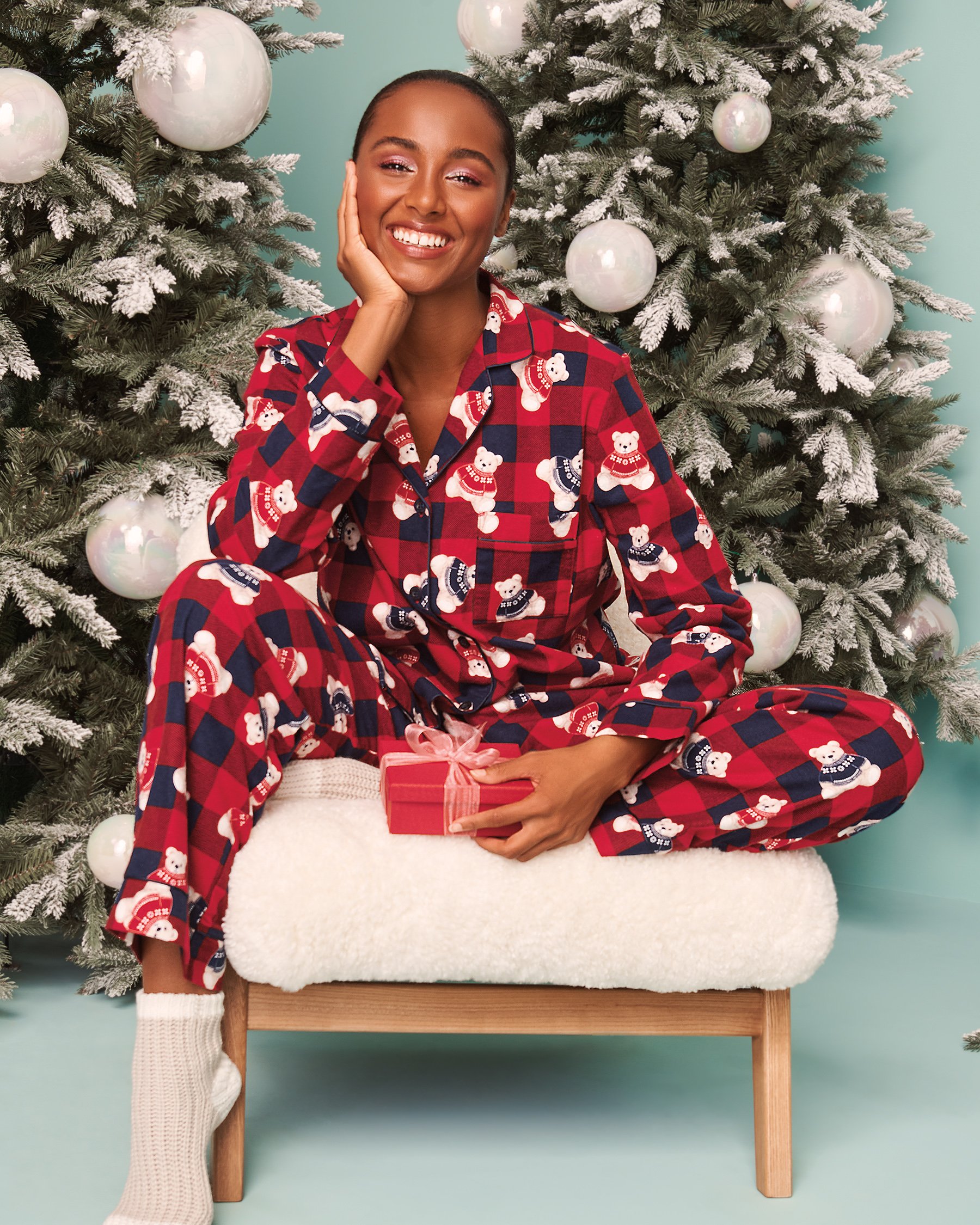 Patterned flannel pajama set sale