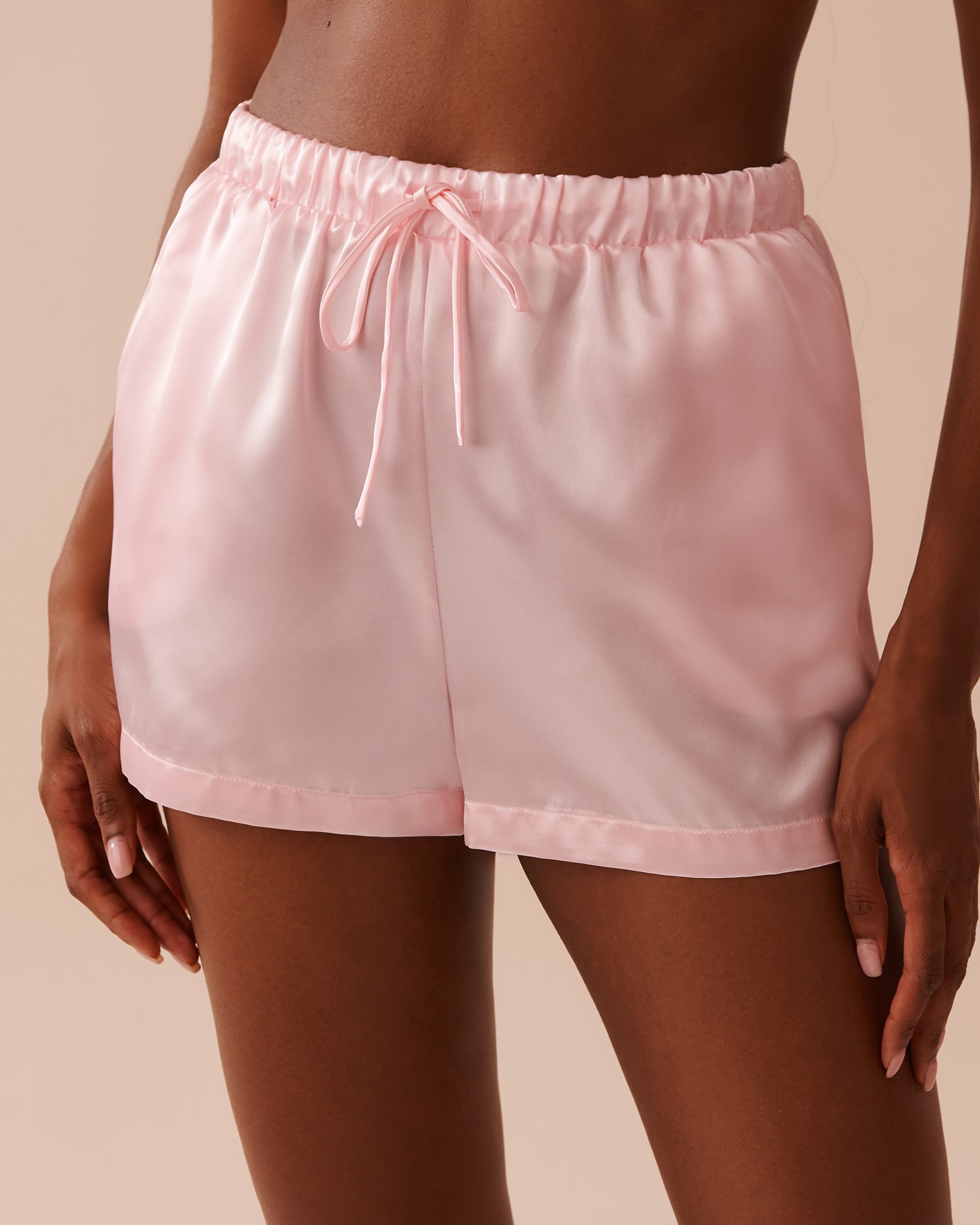 LA VIE EN ROSE Shiny Satin Shorts Fairy Pink 60200111 - View1