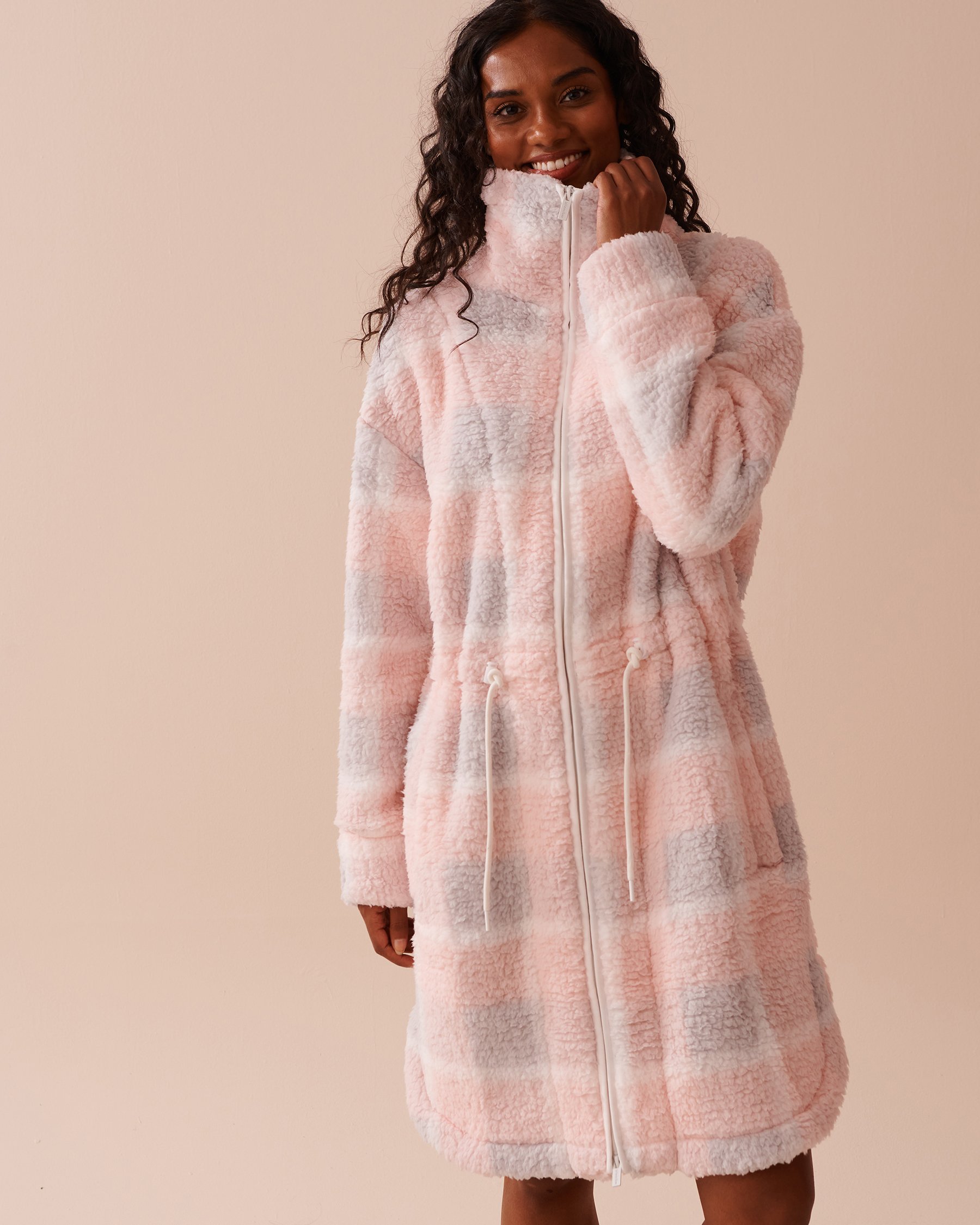 LA VIE EN ROSE Zip-up Funnel Neck Sherpa Robe Pink & Grey Plaid 40600186 - View1