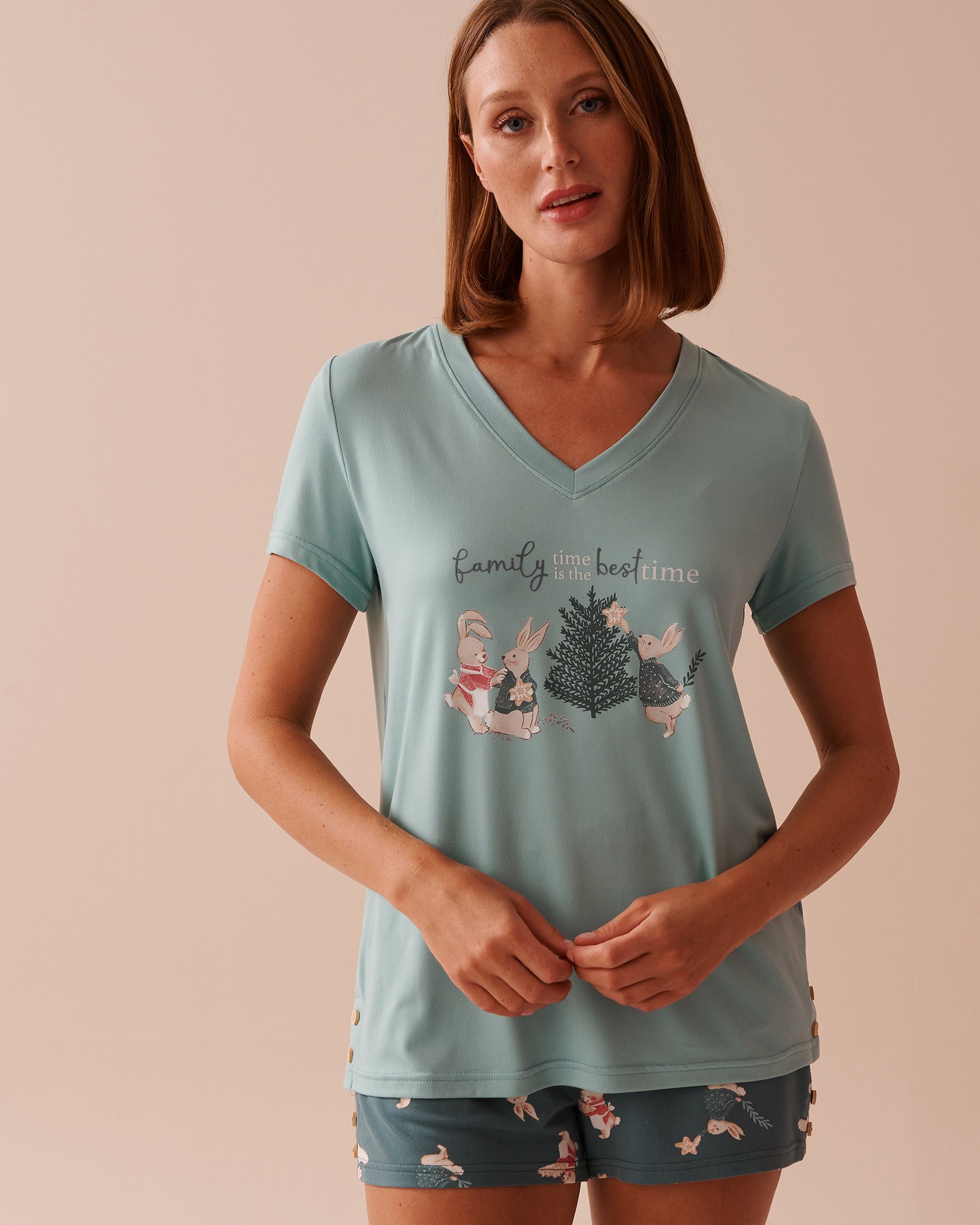 Rabbit Print Super Soft V-neck T-shirt